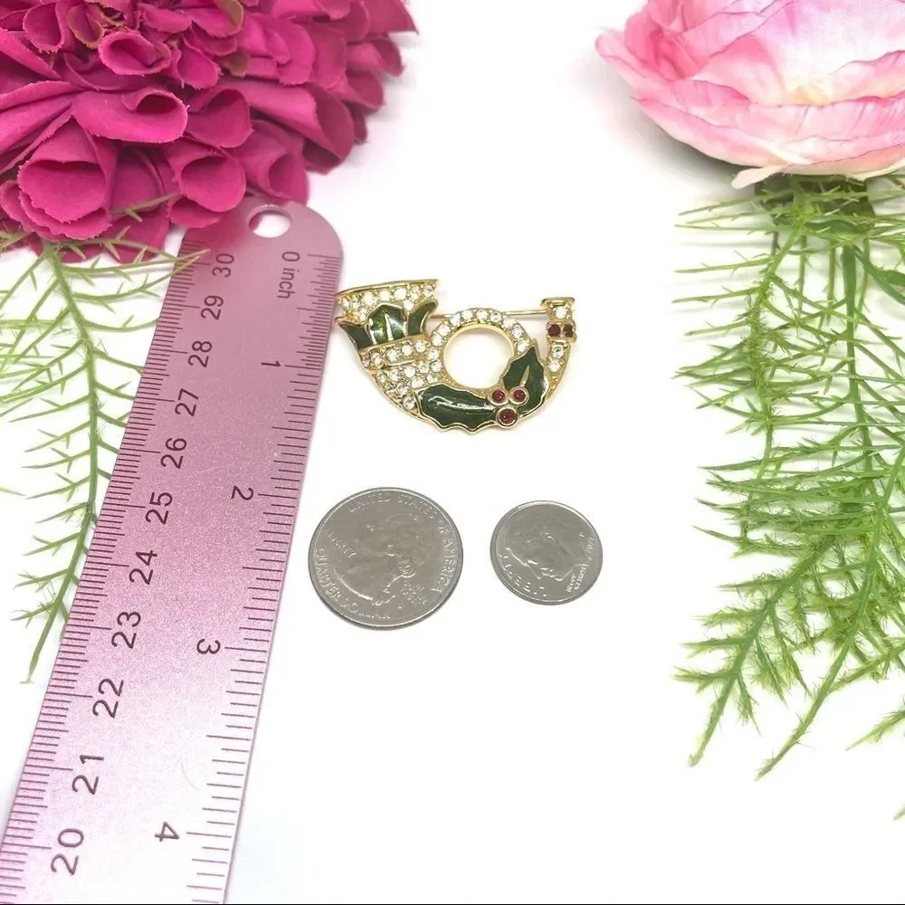 VINTAGE⚜️MONET French Horn Crystal Pavé Christmas Brooch